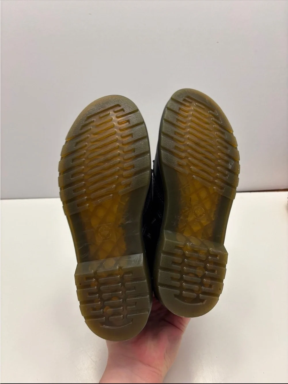 Dr.Martens 1460 boots Juniors size 4